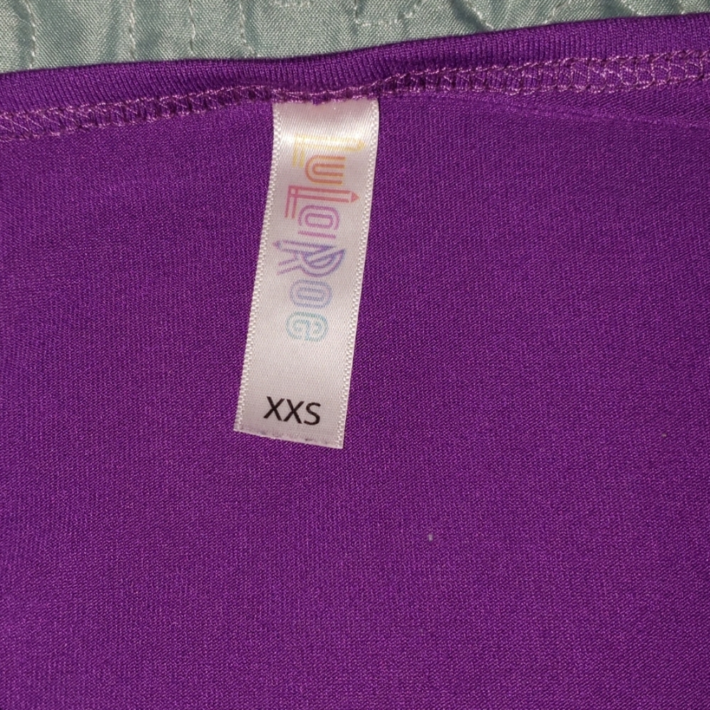 Lula Roe Shirt - Picture 2 of 2